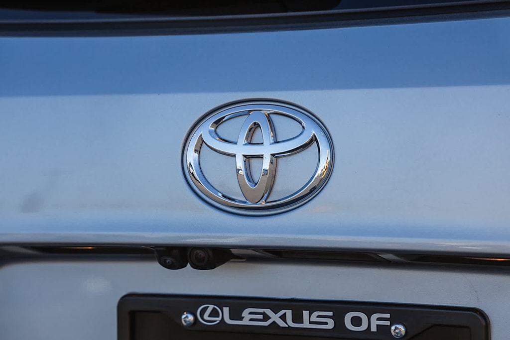 Thumbnail: 2022 Toyota Highlander - 28