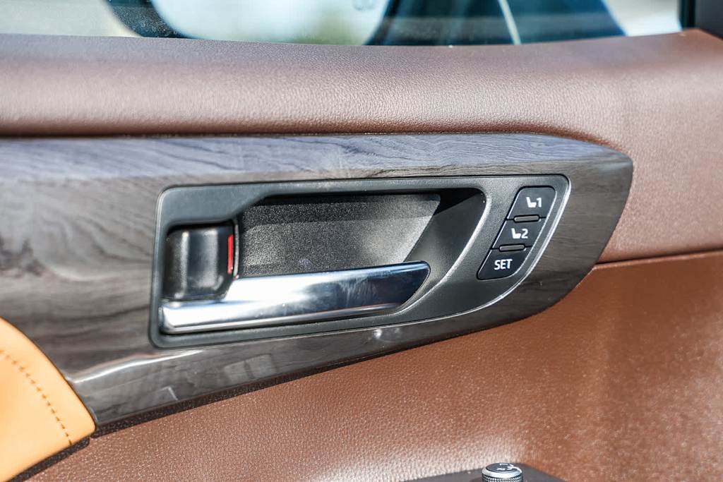 Thumbnail: 2022 Toyota Highlander - 41