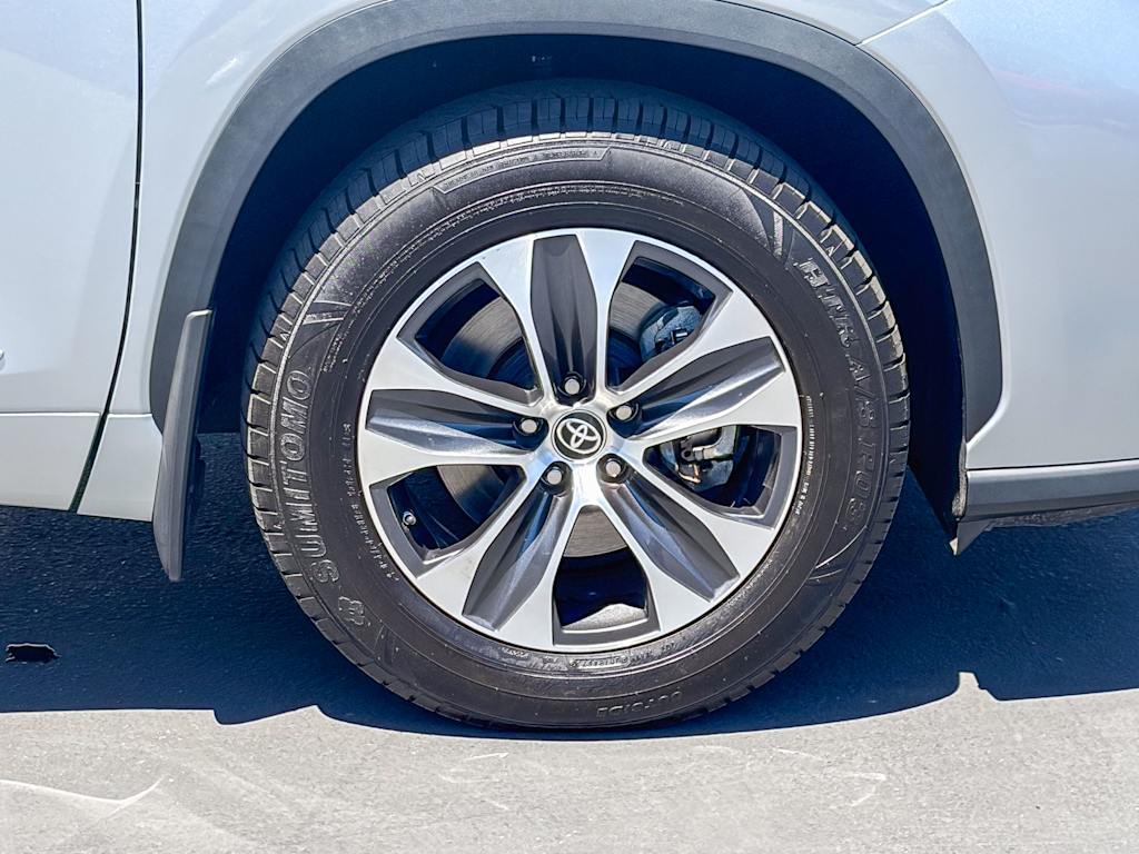 Thumbnail: 2021 Toyota Highlander - 6