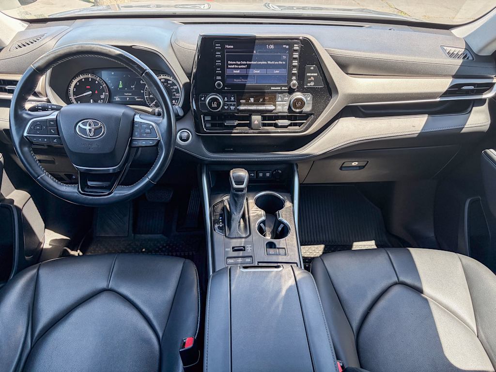 Thumbnail: 2021 Toyota Highlander - 2