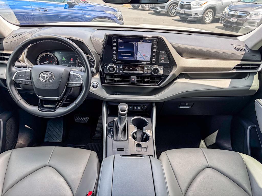 Thumbnail: 2021 Toyota Highlander - 2