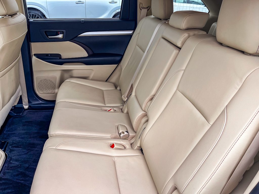 Thumbnail: 2019 Toyota Highlander - 11