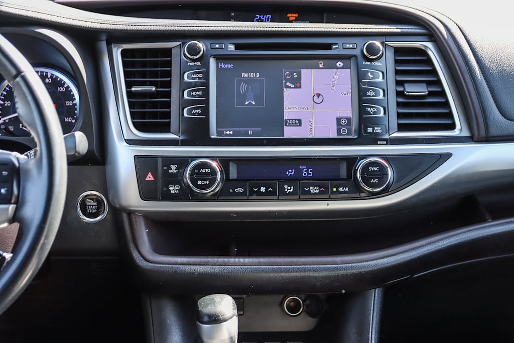 2016 Toyota Highlander XLE 12