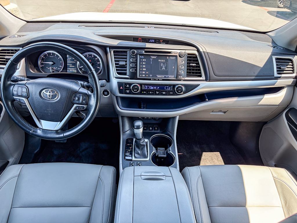 Thumbnail: 2017 Toyota Highlander - 2
