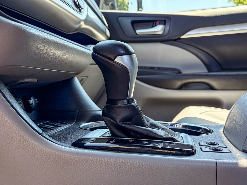 Thumbnail: 2017 Toyota Highlander - 6