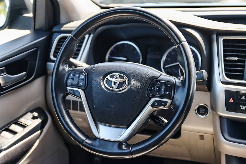 2018 Toyota Highlander XLE 8