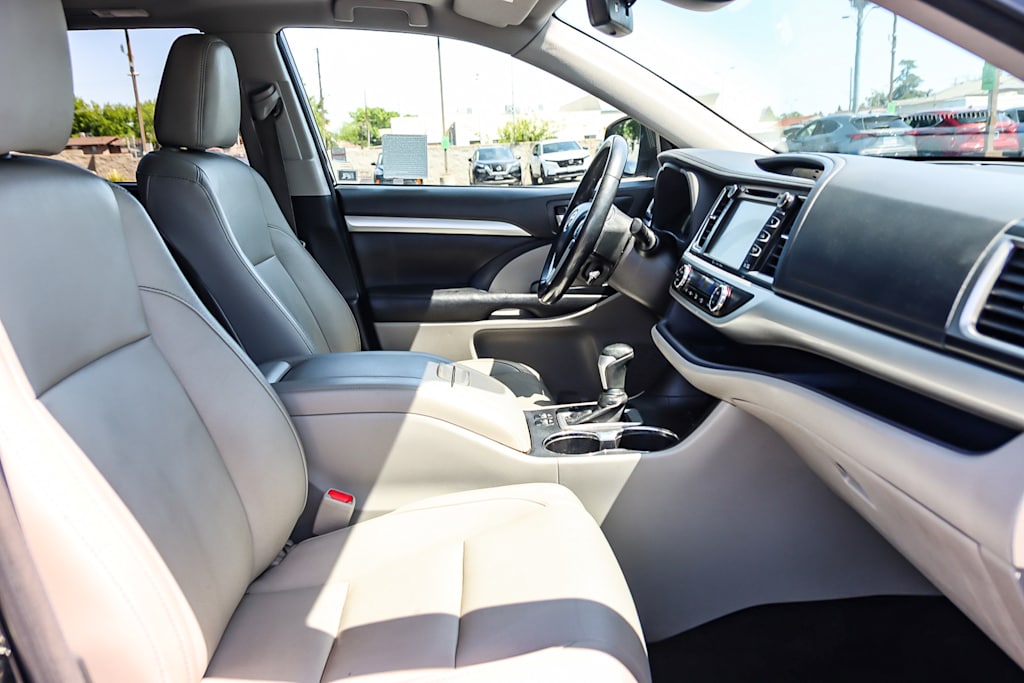 2018 Toyota Highlander XLE 9