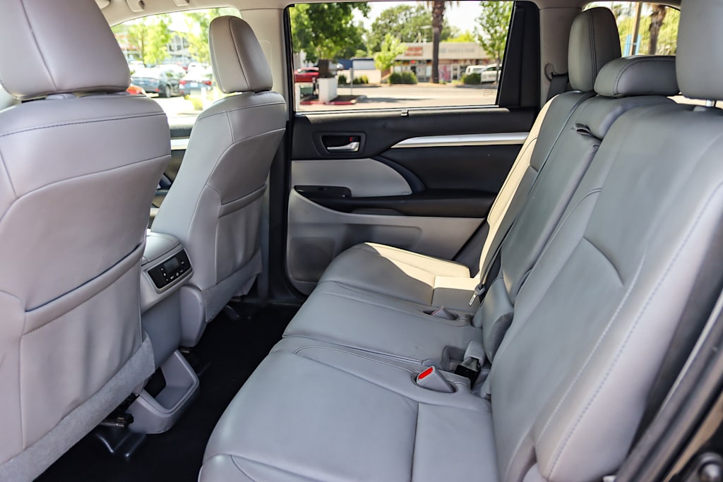 2018 Toyota Highlander XLE 11