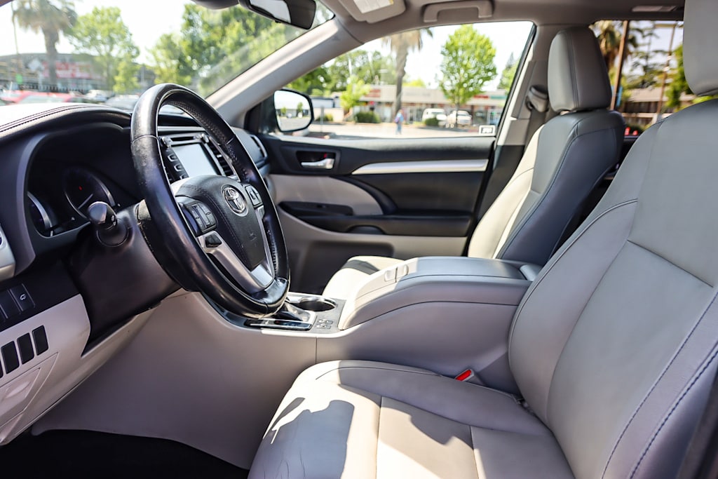 2018 Toyota Highlander XLE 10