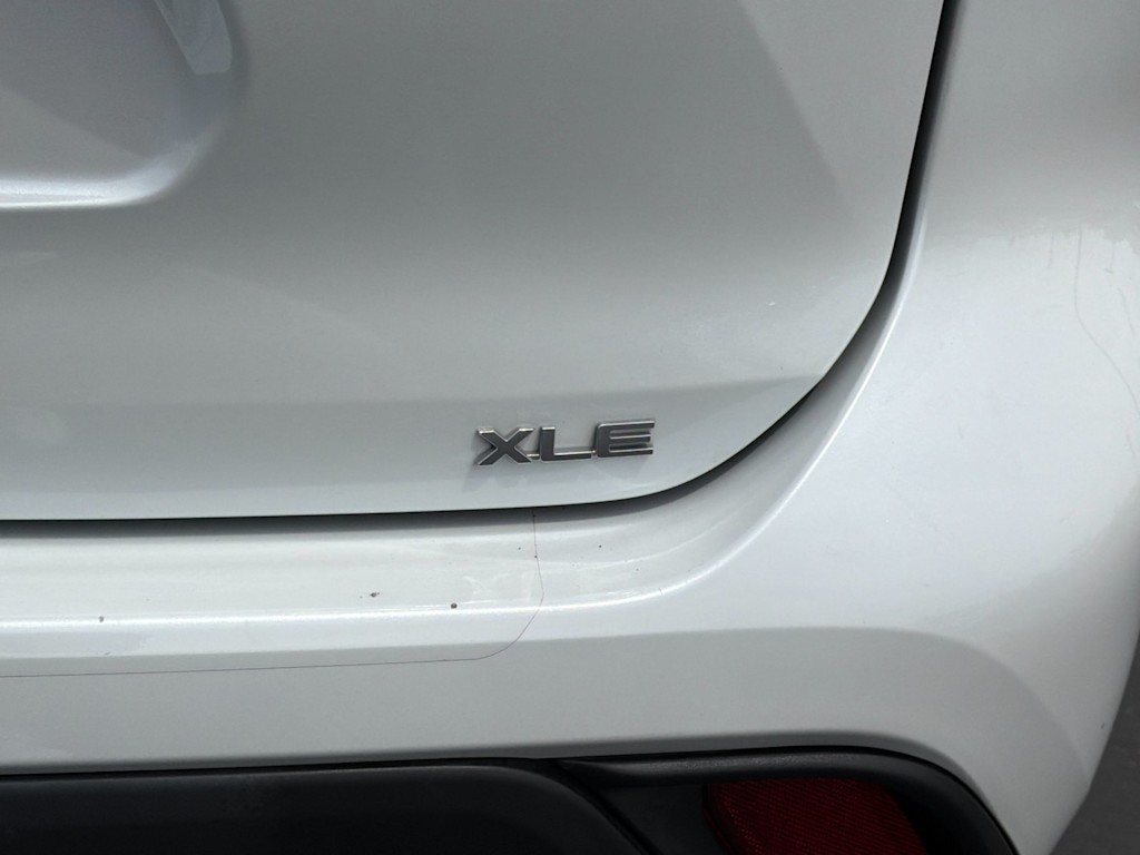 Thumbnail: 2023 Toyota Highlander - 7