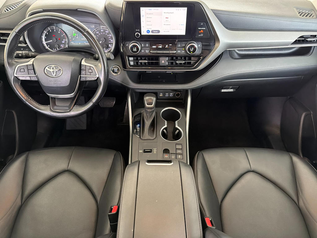 Thumbnail: 2023 Toyota Highlander - 2