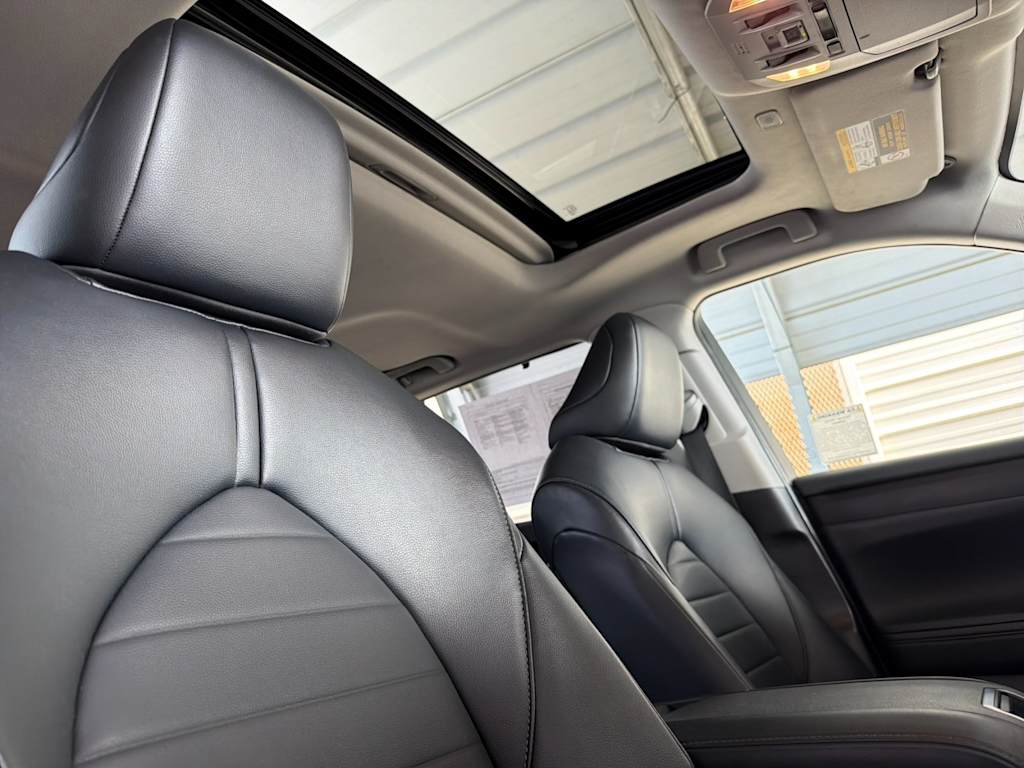 Thumbnail: 2023 Toyota Highlander - 23