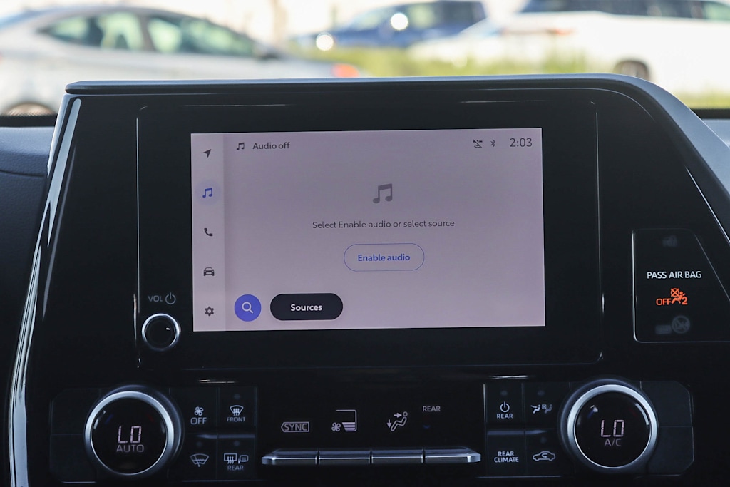 Thumbnail: 2023 Toyota Highlander - 22