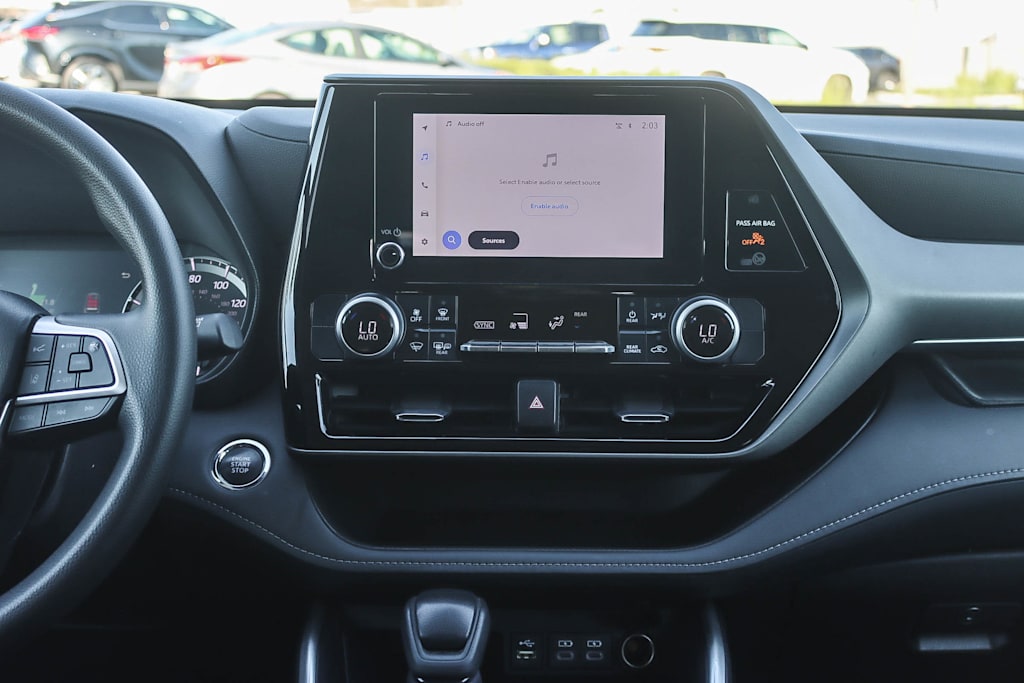 Thumbnail: 2023 Toyota Highlander - 12