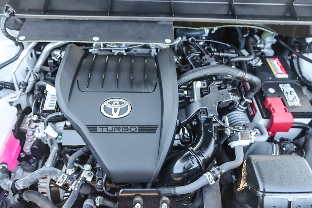 Thumbnail: 2023 Toyota Highlander - 7