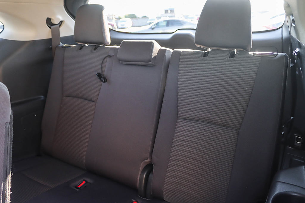 Thumbnail: 2023 Toyota Highlander - 23