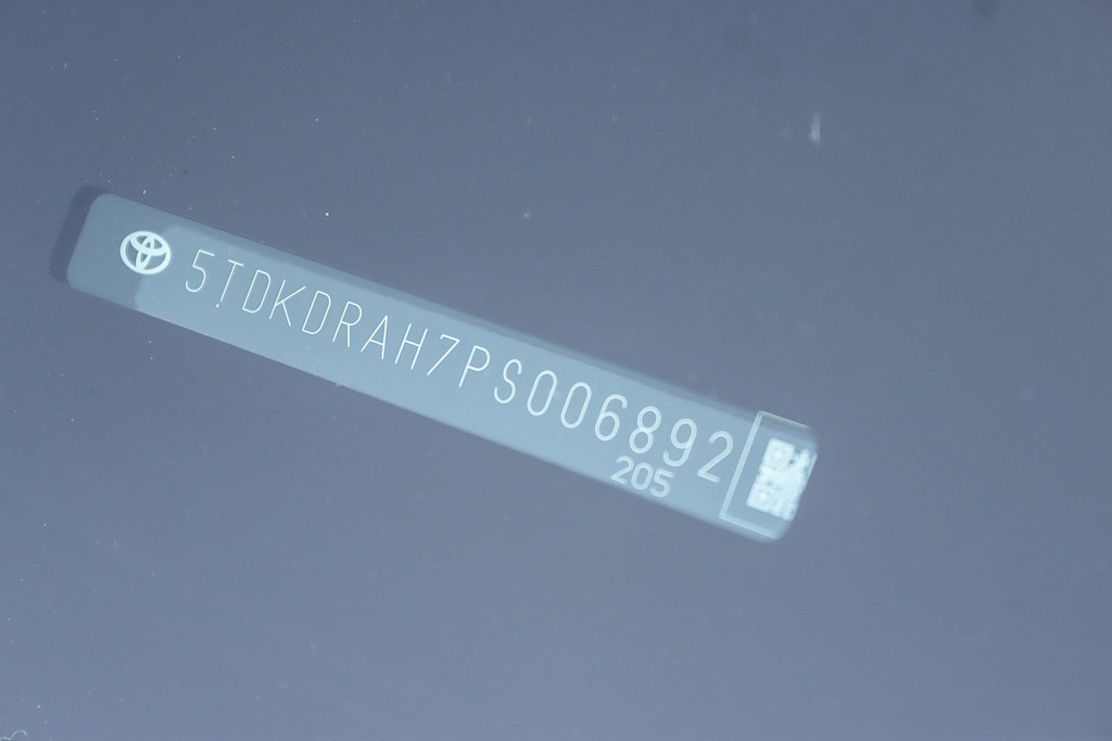 Thumbnail: 2023 Toyota Highlander - 16