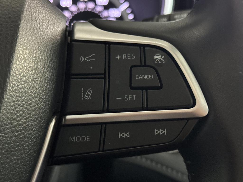 Thumbnail: 2023 Toyota Highlander - 29