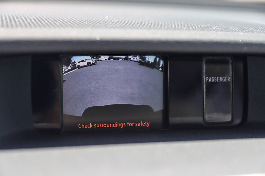 2014 Toyota Sienna LE 23