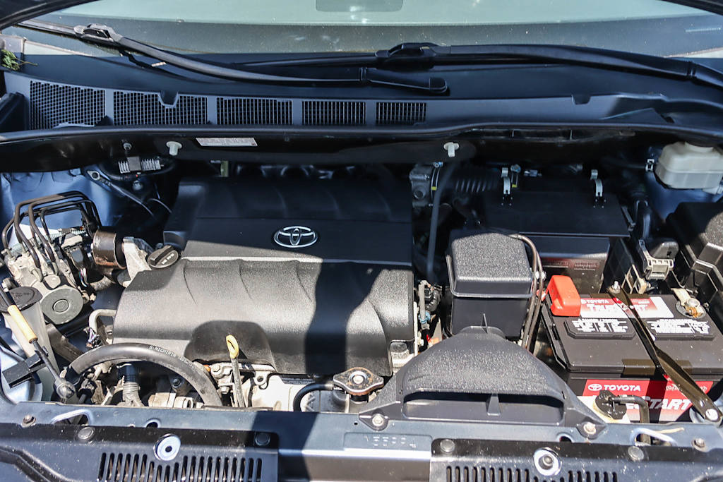 2014 Toyota Sienna LE 7