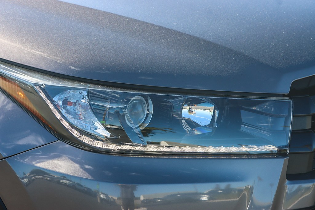 Thumbnail: 2019 Toyota Highlander - 18