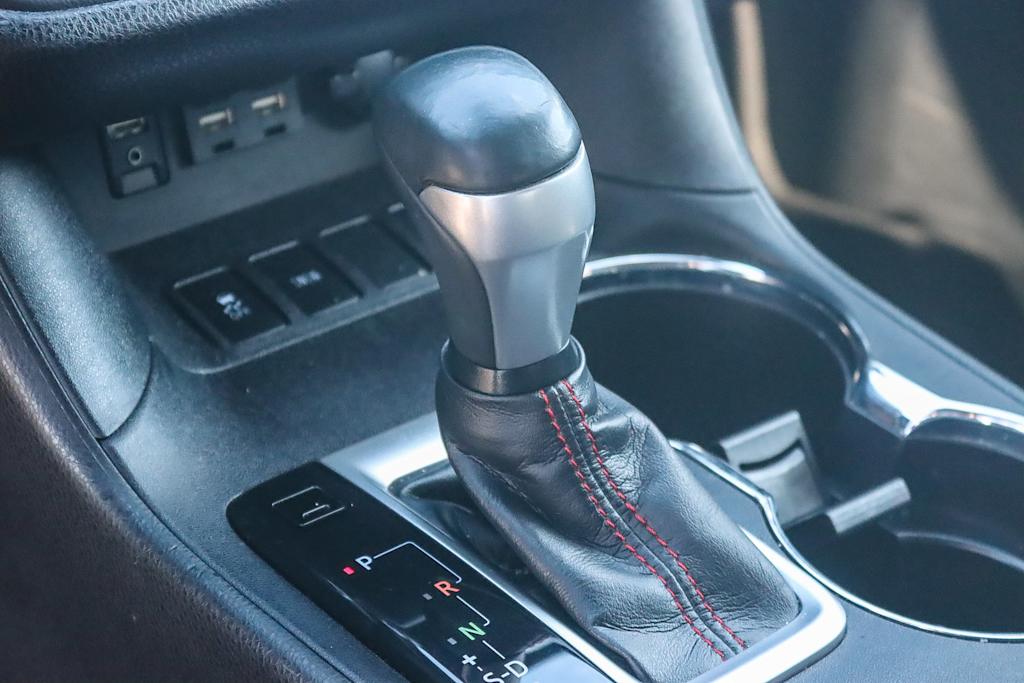 Thumbnail: 2019 Toyota Highlander - 13