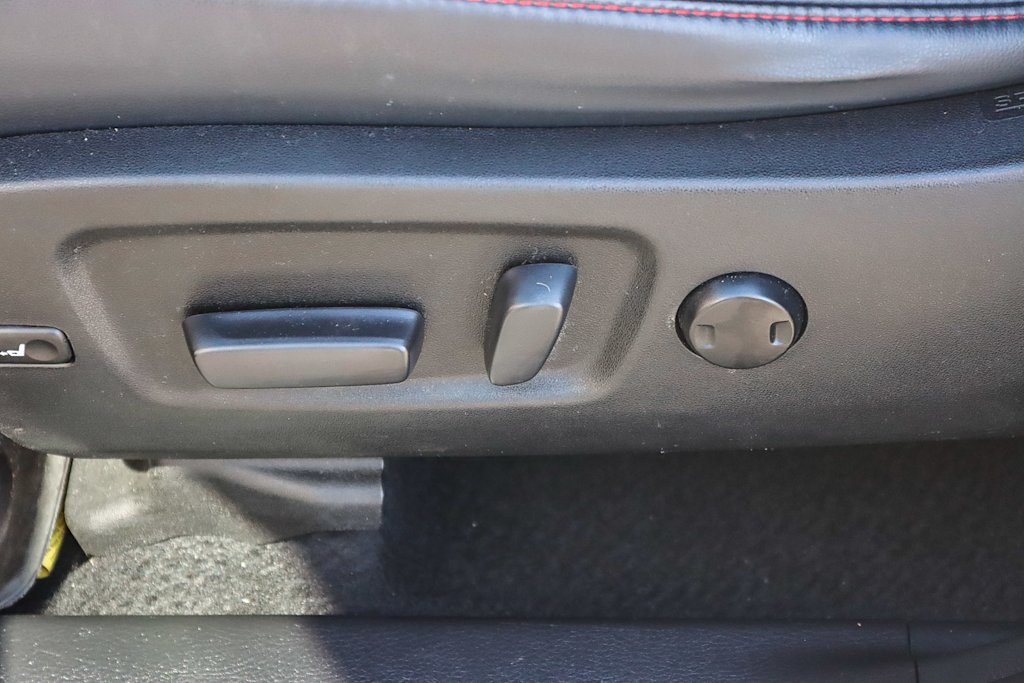 Thumbnail: 2019 Toyota Highlander - 25