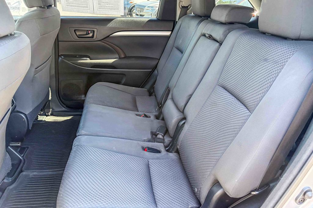 Thumbnail: 2015 Toyota Highlander - 11