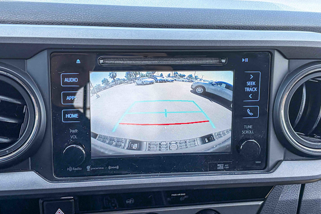 Thumbnail: 2018 Toyota Tacoma - 25