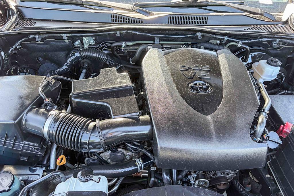 Thumbnail: 2018 Toyota Tacoma - 7