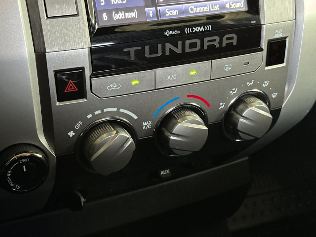 Thumbnail: 2018 Toyota Tundra - 26