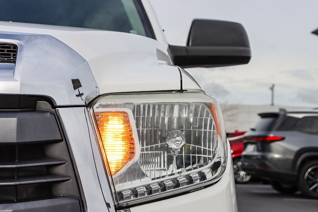 2015 Toyota Tundra SR5 18