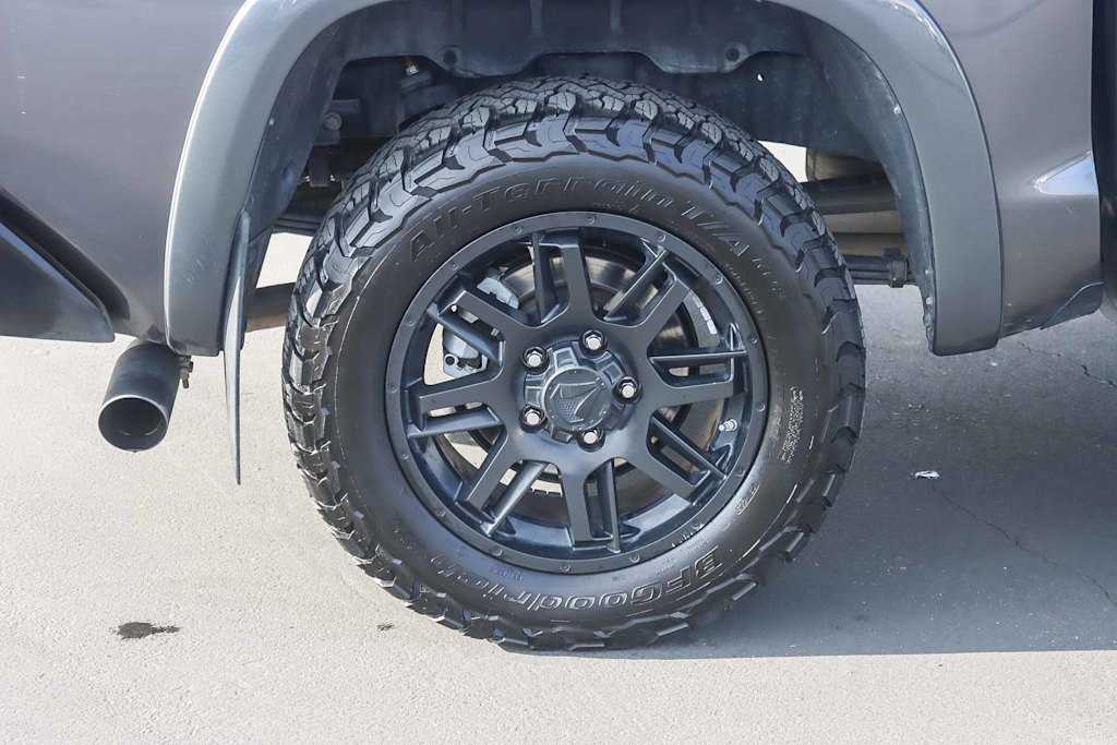 Thumbnail: 2021 Toyota Tundra - 20