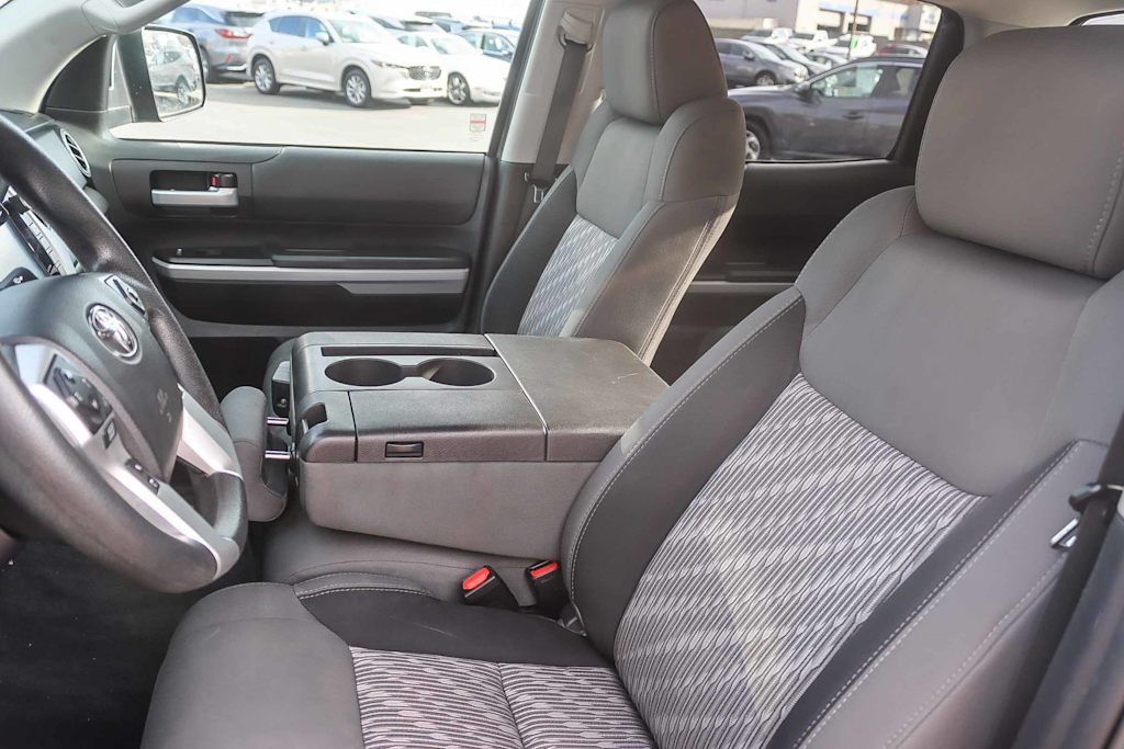 Thumbnail: 2021 Toyota Tundra - 10