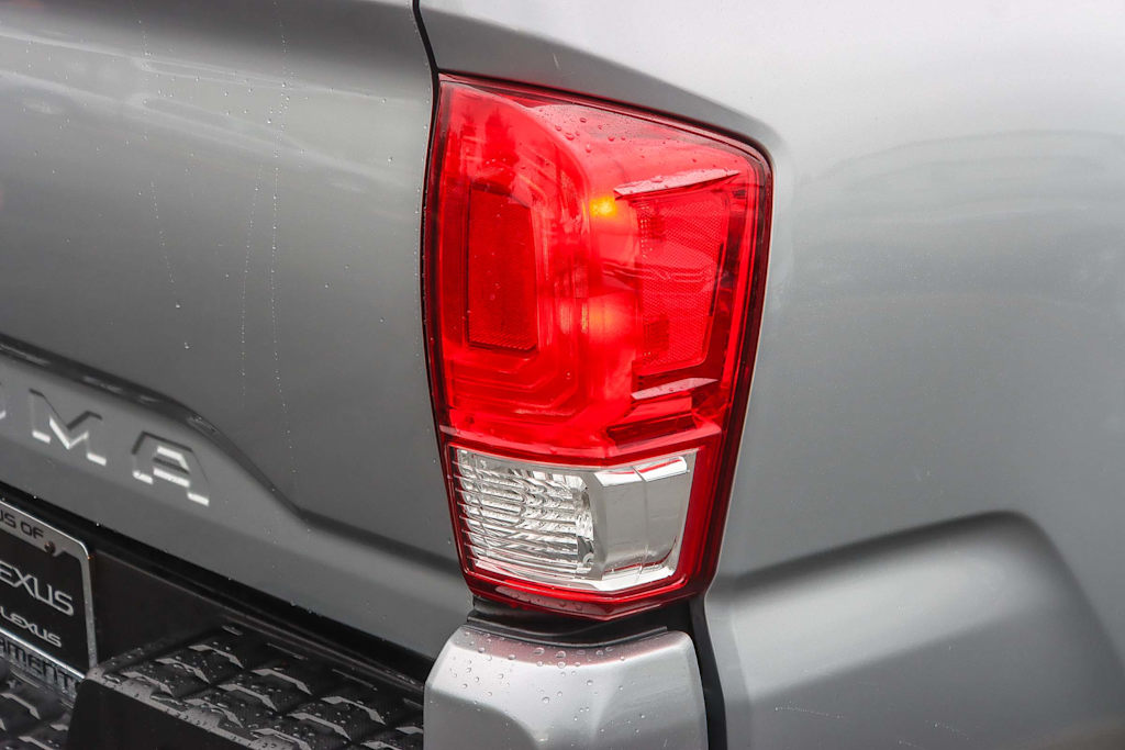 Thumbnail: 2017 Toyota Tacoma - 19