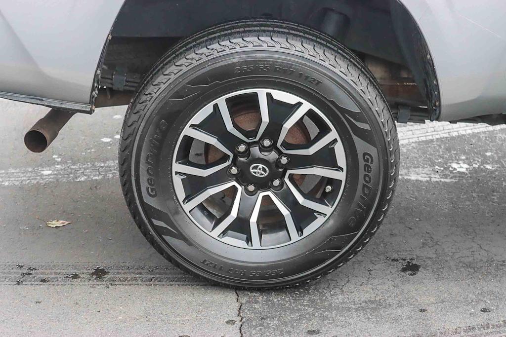 Thumbnail: 2017 Toyota Tacoma - 20