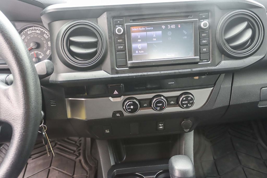 Thumbnail: 2017 Toyota Tacoma - 12