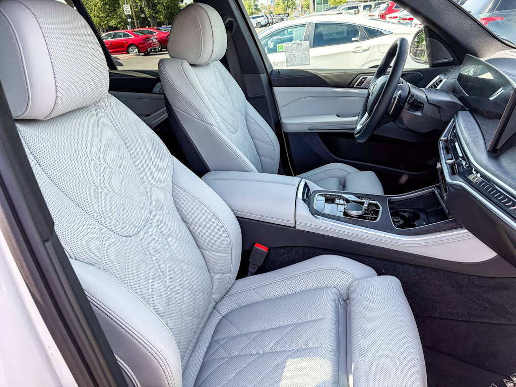 Thumbnail: 2024 BMW X5 - 9