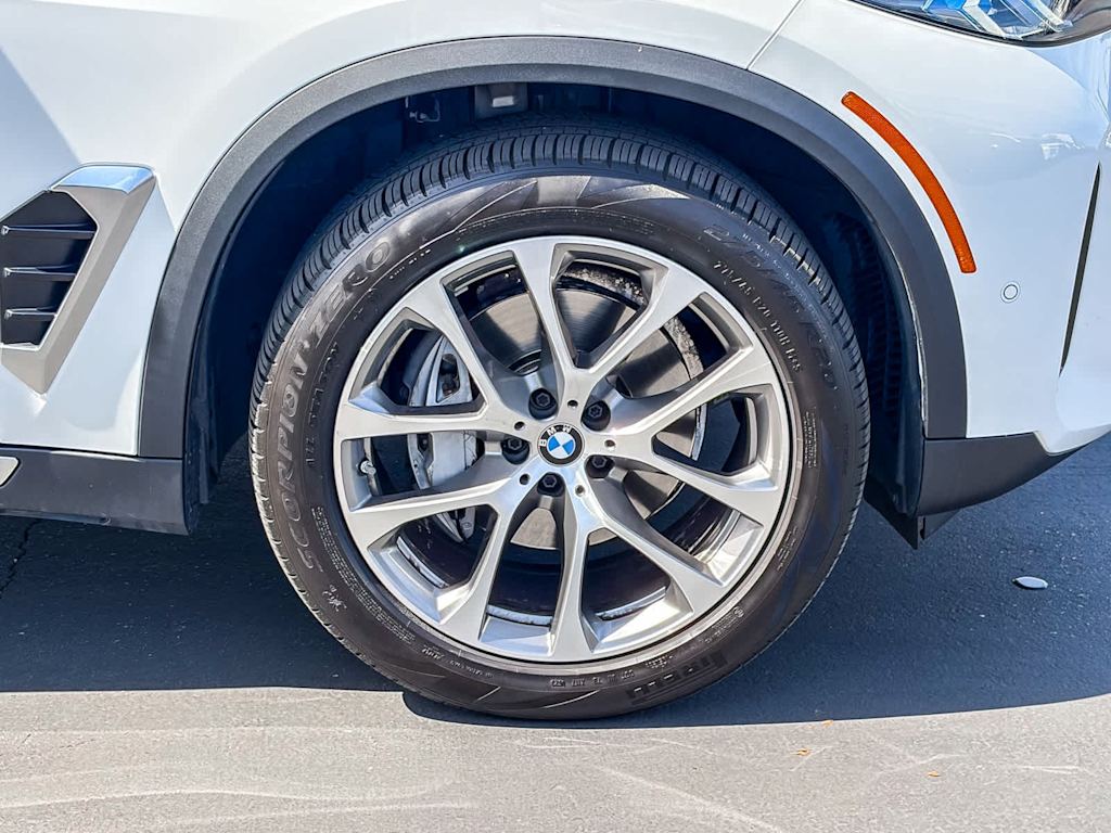 Thumbnail: 2024 BMW X5 - 6