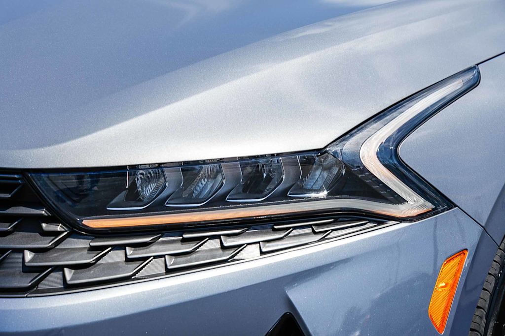 Thumbnail: 2023 Kia K5 - 21