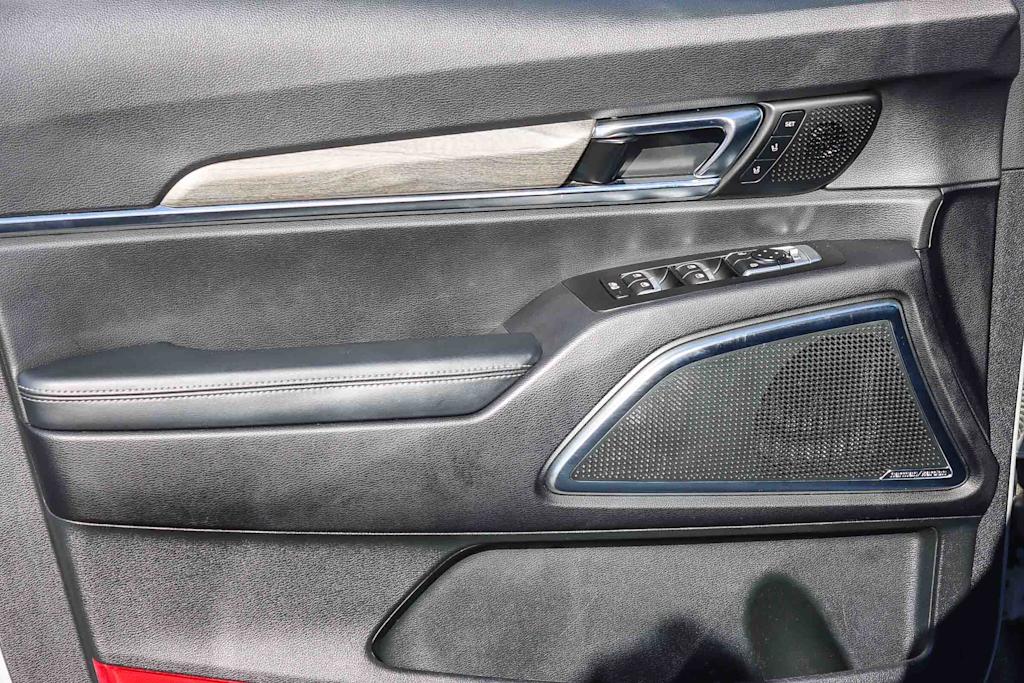 Thumbnail: 2022 Kia Telluride - 25