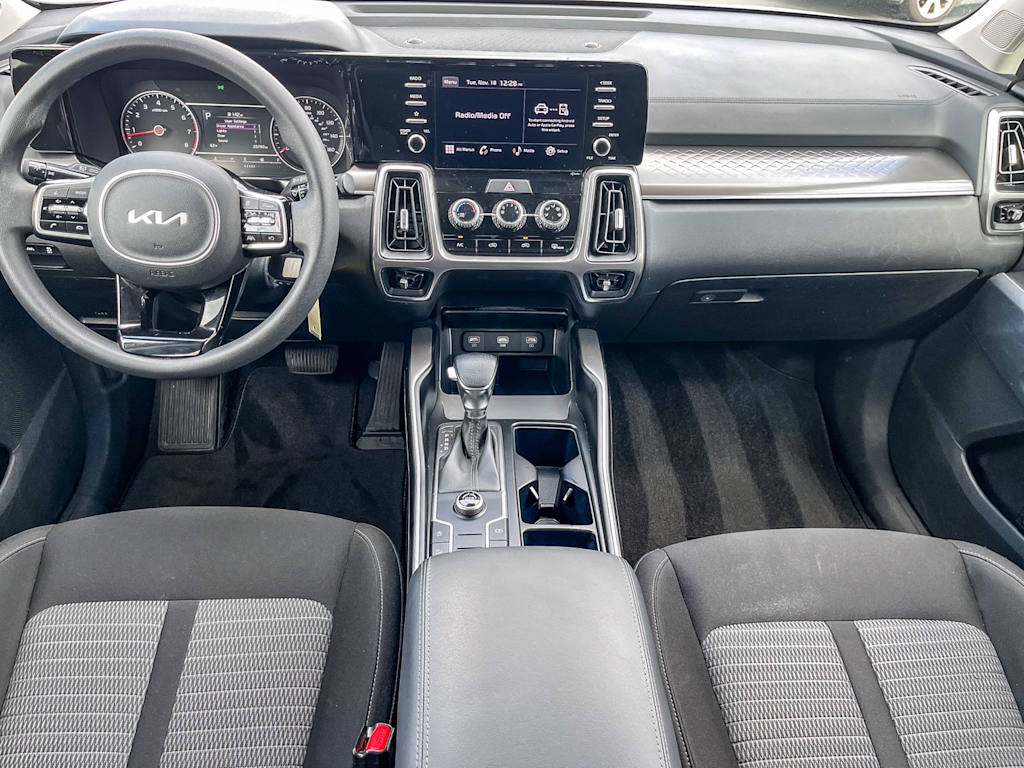 Thumbnail: 2023 Kia Sorento - 2