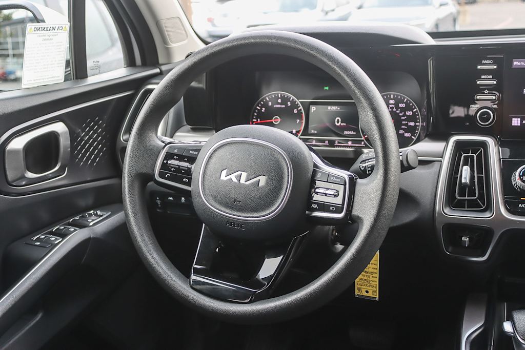 Thumbnail: 2022 Kia Sorento - 8
