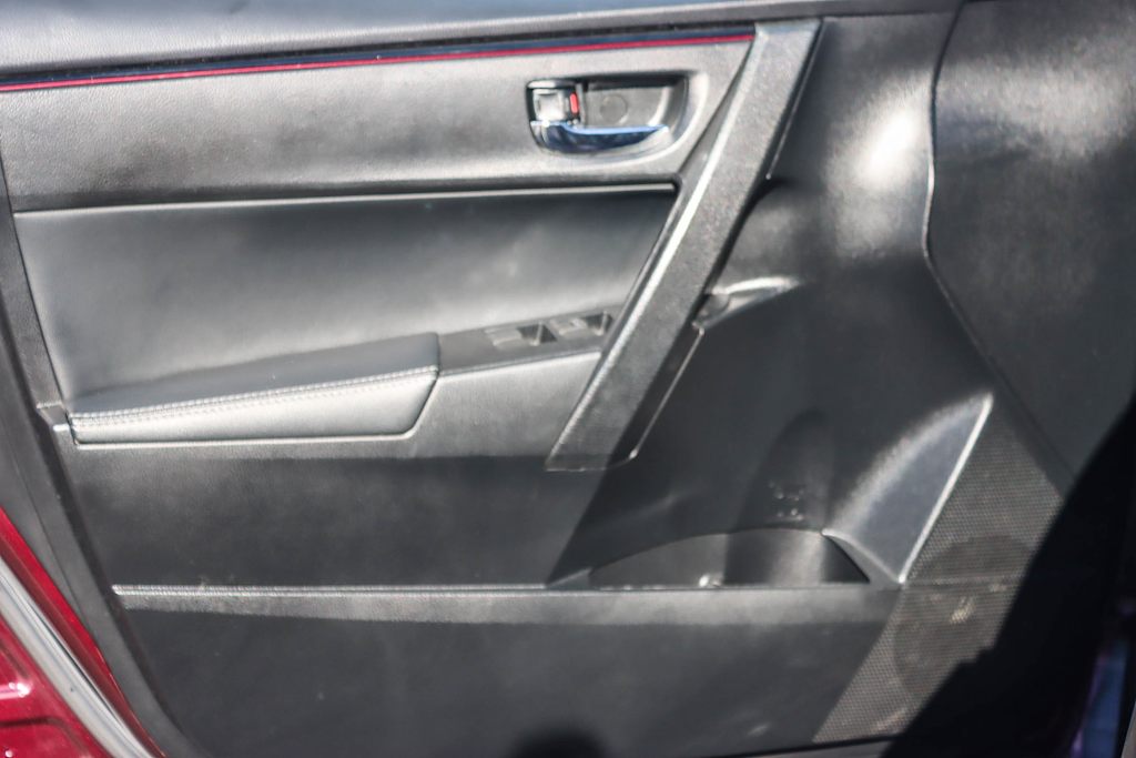 Thumbnail: 2017 Toyota Corolla - 23