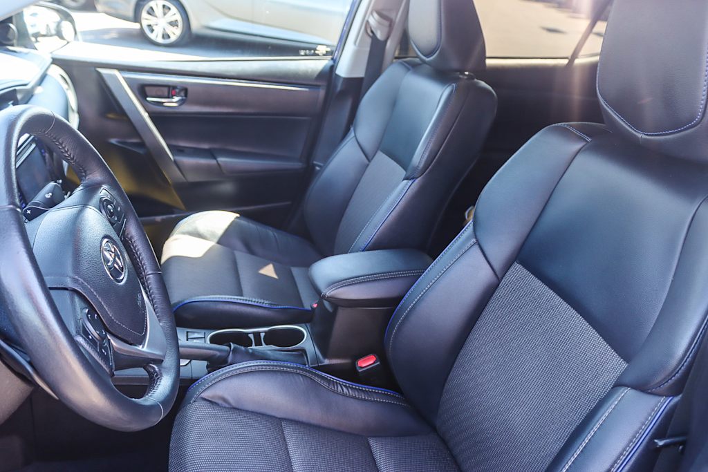 Thumbnail: 2017 Toyota Corolla - 10