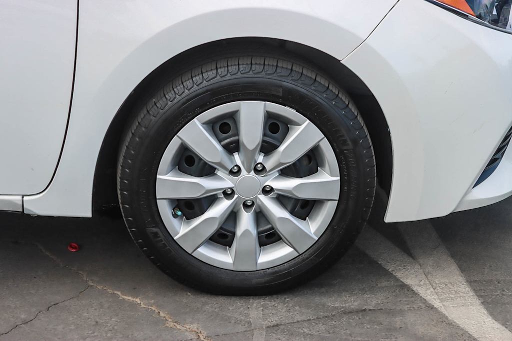 Thumbnail: 2016 Toyota Corolla - 6