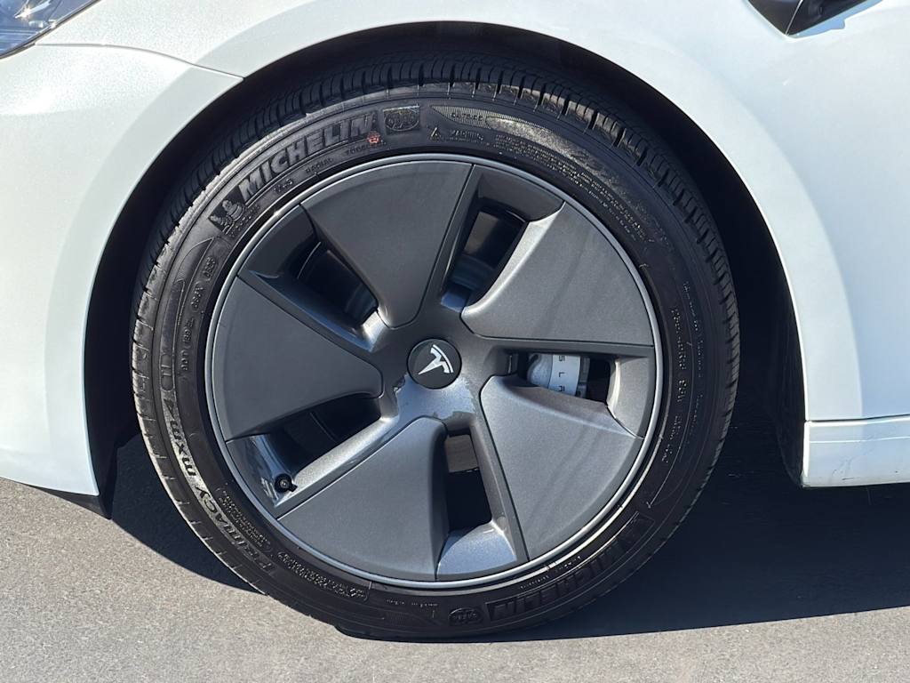 Thumbnail: 2023 Tesla Model 3 - 7
