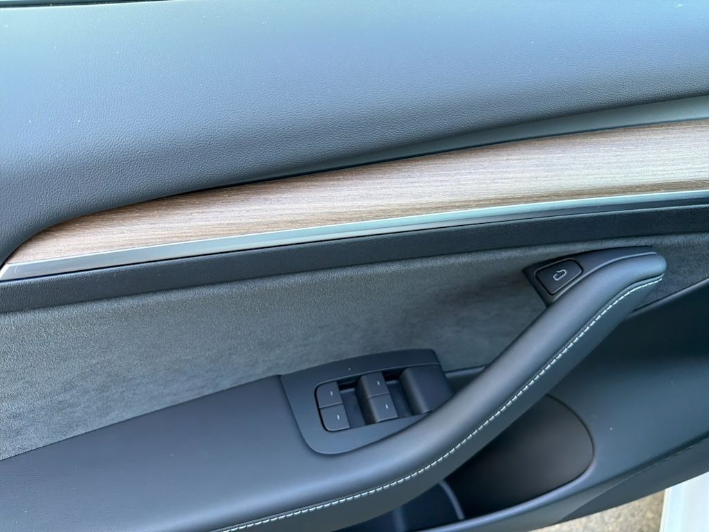 Thumbnail: 2023 Tesla Model 3 - 18