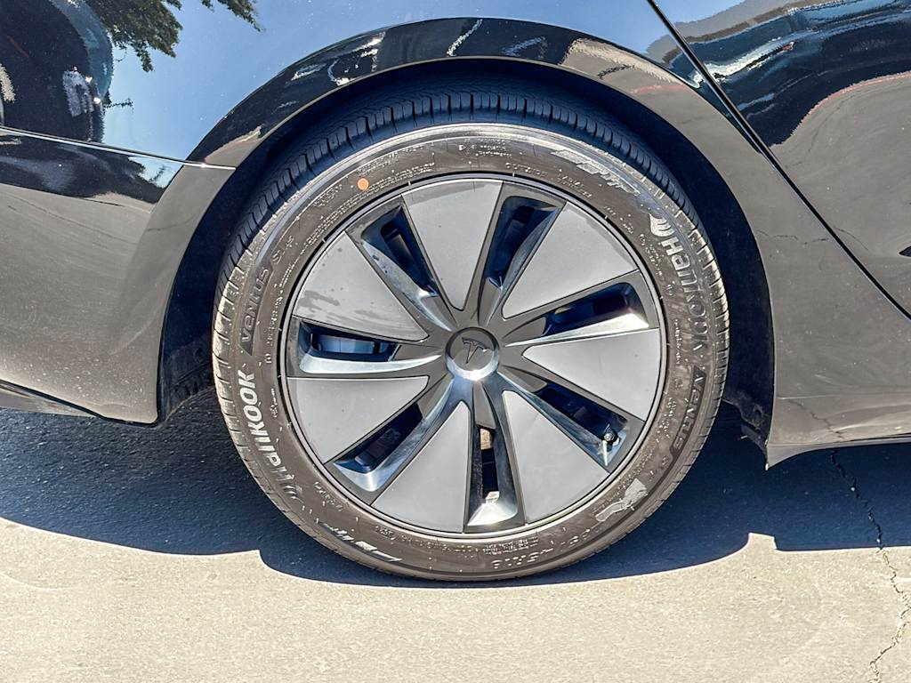 Thumbnail: 2025 Tesla Model 3 - 17