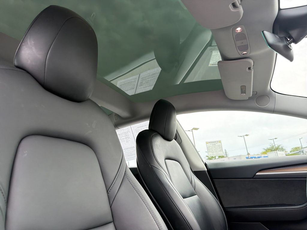 Thumbnail: 2021 Tesla Model 3 - 22